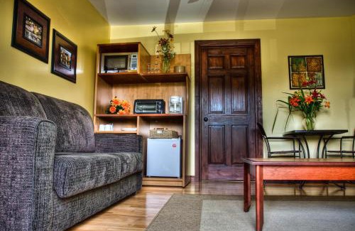 Saint-Sauveur Hotel | Motel Le JoliBourg