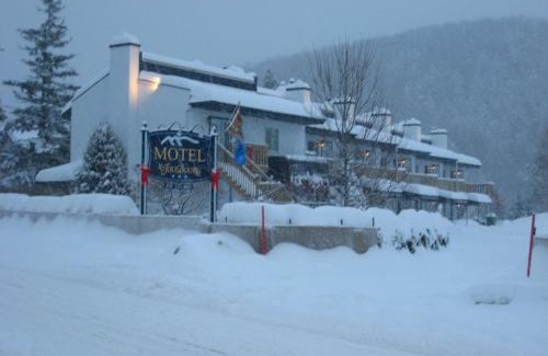 Saint-Sauveur Hotel | Motel Le JoliBourg