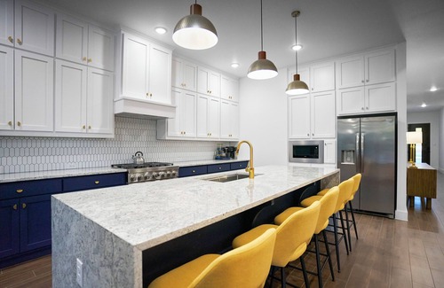 Arlington House | Mothership Arlington: Walk to Stadiums Pool Heated Spa Mini Golf Games & More