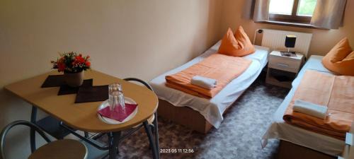 Kamenicky Senov House | motorest U KONĚ