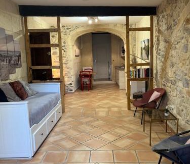 Arles City Centre Apartment | Mouette - coquet studio au pied des Arènes