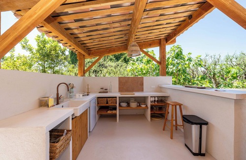 Mougins Villa | Mougins: Architect-designed villa with swimming pool in a private estate