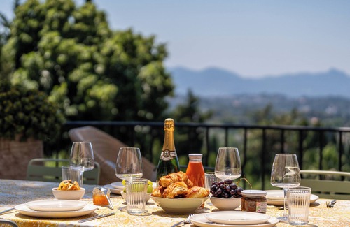 Mougins Villa | Mougins: Architect-designed villa with swimming pool in a private estate