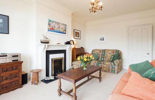 Dartmouth House | Mount Boone 12A
