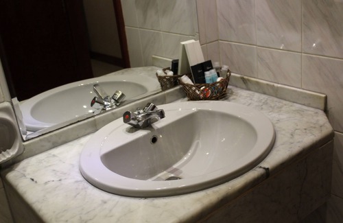 Old Dubai Hotel | Mount Royal Hotel