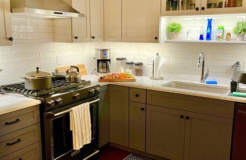 West Dover House | Mount Snow 5 bedroom upscale townhouse.