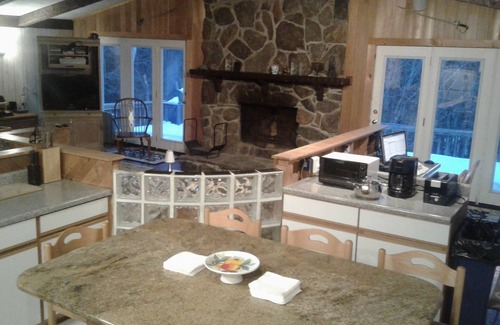 West Dover House | Mount Snow Rental Beautiful 5BR+ Home with Hot Tub, Sauna, Pool Table and more!