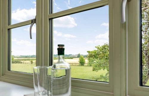 Broadway House | MOUNT VIEW, family friendly, with a garden in Broadway