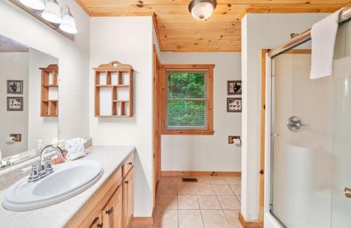 Bryson City House | Mountain Air Hot Tub-Fire Pit