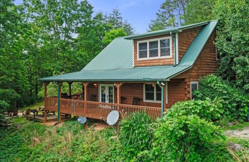 Bryson City House | Mountain Air Hot Tub-Fire Pit