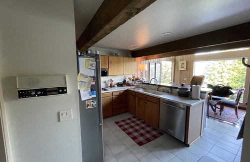 Mercer Island House | Mountain and Lake views on Mercer Island