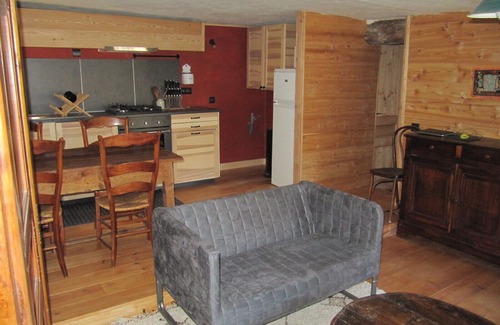 Champcella Apartment | Mountain atmosphere cottage in an old house