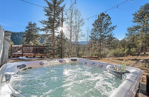 Bailey House | Mountain Cabin W Balcony Views & Hot Tub