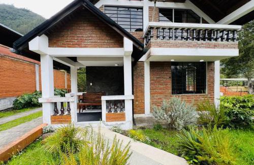 Banos de Agua Santa Ski Chalet | Mountain Chalet - Tungurahua Hot Springs/Aguas Termales