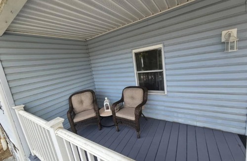 Wiley Ford House | Mountain Charm Retreat - 2 BR House - Minutes to Downtown Cumberland & Potomac