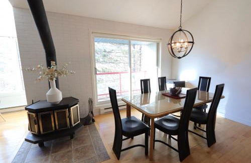 Stoneham House | Mountain Comfort & Charm - La Perle Alpine
