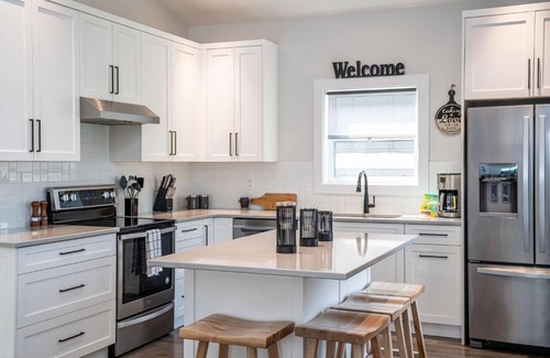 Revelstoke House | Mountain Dreams - Revelstoke Home Near RMR