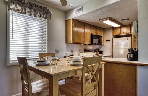Pittman Center Condo | Mountain Escape , Pool Access, $685 tickets per paid day, Mountain Views!