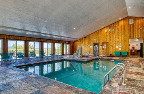 Gatlinburg - Pigeon Forge House | Mountain Escape, Resort Pool, 685 FREE tickets each paid day, Mountain Views!