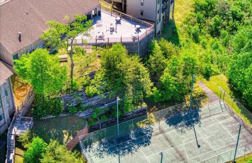 Gatlinburg - Pigeon Forge House | Mountain Escape, Resort Pool, 685 FREE tickets each paid day, Mountain Views!
