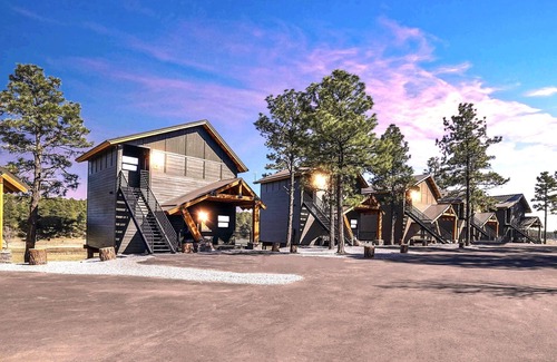Show Low Cabin | Mountain Escape With Fireplace