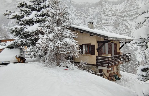 La Condamine-Chatelard Ski Chalet | Mountain chalet
