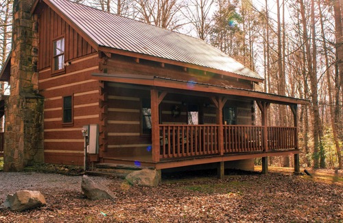 Pittman Center Cabin | Mountain Hideaway-Enjoy a Private Mountain Home with Views!