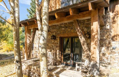 Timber Ridge Ski Chalet | Mountain House by Exceptional Stays