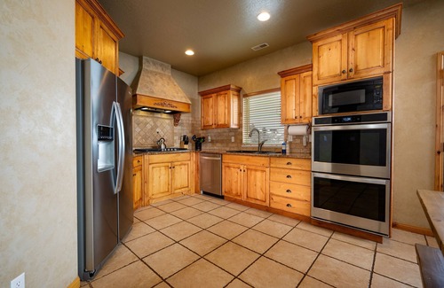 Eden House | Mountain Lake Retreat (C302) Hot Tub | Weekly Disc