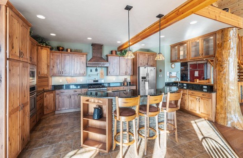 Somers House | Mountain Lodge Getaway