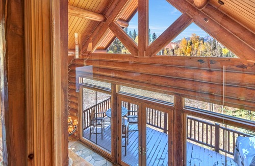 Mountain Village Cabin | Mountain Lodge Cabin/Full Service Hotel/Free Parking 1 Car Summer 25!