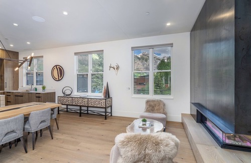 Telluride Condo | Mountain Luxury: Fir House, Telluride's Tranquil Retreat