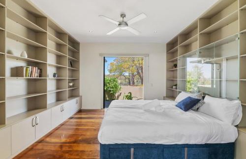 Tamborine House | Mountain Majesty with Poolside Relaxing Getaway