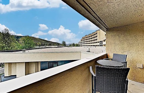 Avon Condo | Mountain Retreat/Steps to the Riverfront Gondola