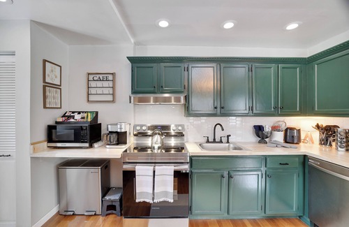 Albrightsville Cabin | Mountain Retreat + Hot Tub + Fire Pit + Game Room + Theater Room