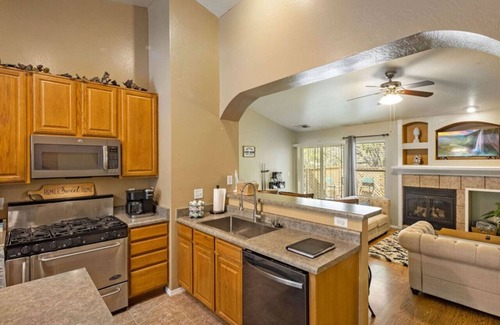 Ponderosa Trails House | Mountain Retreat w/Foosball/Game Table + Fireplace!