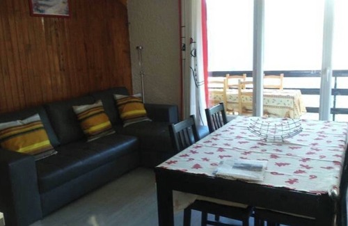 Orcieres-Merlette Apartment | Mountain-side apartment with mountain views, private terrace and Wi-Fi