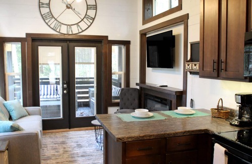 Monteagle Cabin | Mountain Top Mini Home at The Retreat at Deer Lick Falls