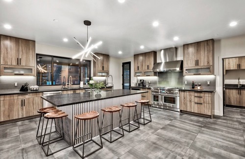 South Lake Tahoe House | Mountain Trail Lodge at Ski Run