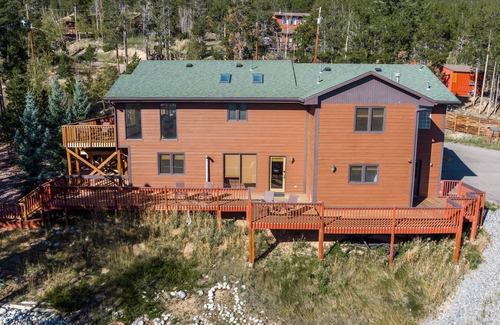 Evergreen House | Mountain View Apartment Near Downtown Hiking