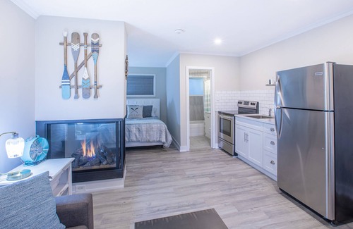 The Blue Mountains Apartment | Mountain View Boutique Suite with contactless entry - The Lake at Blue Mountains