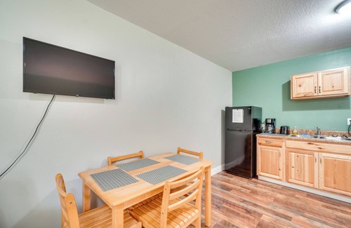 Briceville Apartment | Mountain-View Briceville Studio: Pets Welcome!