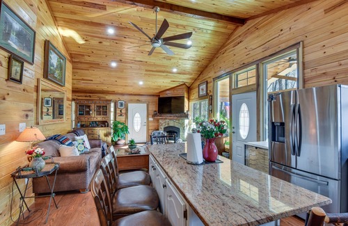 Clayton Cabin | Mountain-View Cabin ~ 2 Mi to Downtown Clayton!