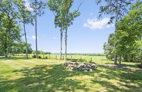 Keene Cabin | Mountain View Cabin in VA Wine Country