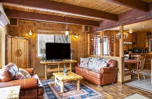 Salt Lake Mountain Resorts Cabin | Mountain View Chalet by Cottonwood Lodging