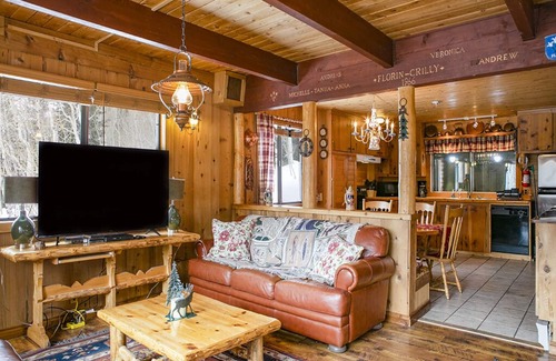 Salt Lake Mountain Resorts Cabin | Mountain View Chalet by Cottonwood Lodging