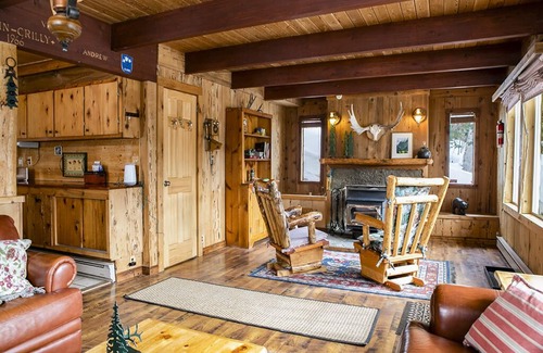 Salt Lake Mountain Resorts Cabin | Mountain View Chalet by Cottonwood Lodging