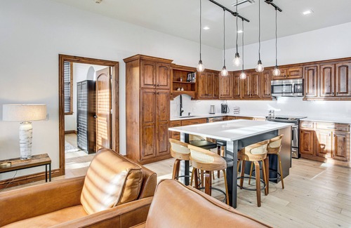 Edwards Condo | Mountain-View Condo in the Heart of Edwards!