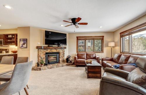 Warrior's Mark Apartment | Mountain View Easy - Woods Manor A201 by Great Western Lodging