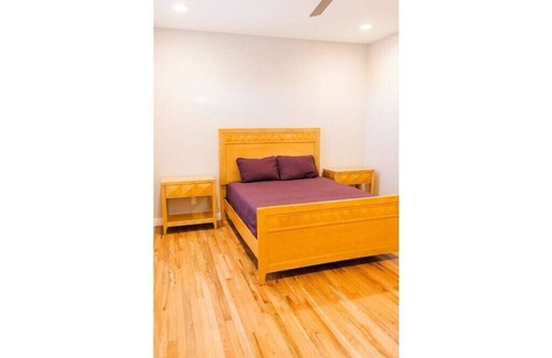Montrose House | Mountain View Escape - Quiet but Near Everything!